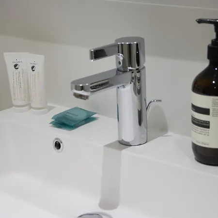 Stunning 2 Bedroom On Nyhavn With Private Balcony * 코펜하겐