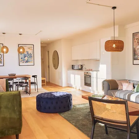 Stunning 2 Bedroom On Nyhavn With Private Balcony 아파트