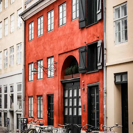 Stunning 2 Bedroom On Nyhavn With Private Balcony * 코펜하겐