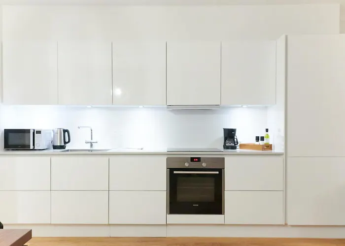 Stunning 2 Bedroom On Nyhavn With Private Balcony *