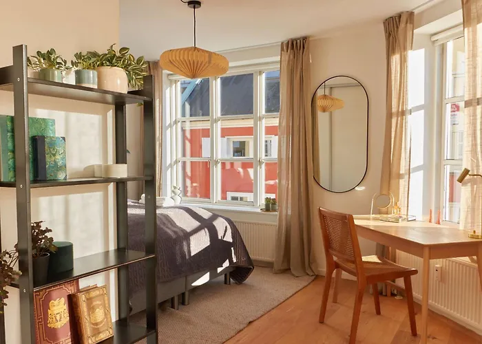Lejlighed Stunning 2 Bedroom On Nyhavn With Private Balcony *