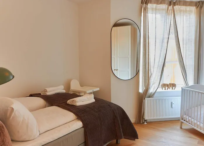 Stunning 2 Bedroom On Nyhavn With Private Balcony *