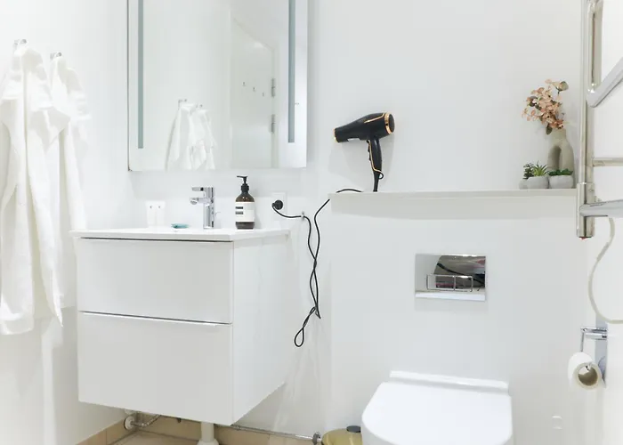 Lejlighed Stunning 2 Bedroom On Nyhavn With Private Balcony