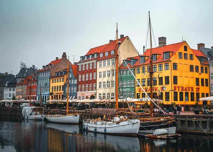 Lejlighed Stunning 2 Bedroom On Nyhavn With Private Balcony *