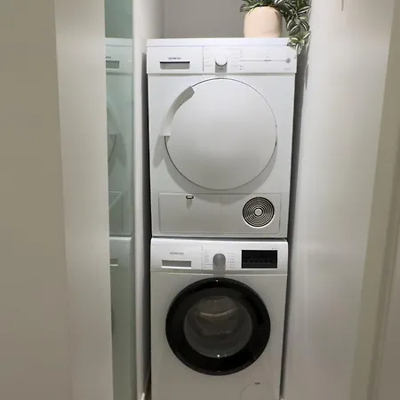 Апартаменты Stunning 2 Bedroom On Nyhavn With Private Balcony *